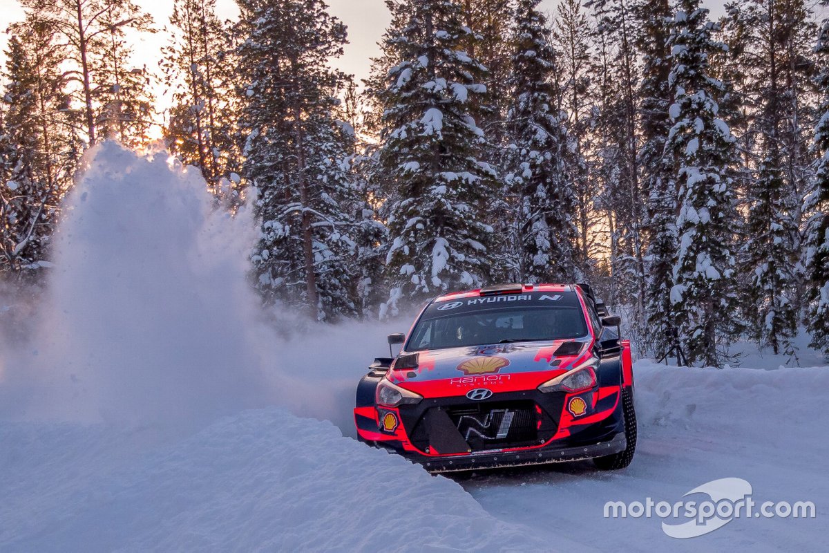 Pereli Hyundai Oliver Solberg, akan mengemudikan i20 Coupe WRC didampingi navigator Sebastian Marshall dalam Reli Arctic Finlandia 2021.