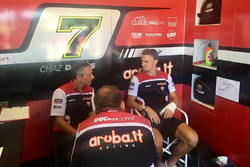 Chaz Davies, Aruba.it - Ducati Superbike, infortunato ai box Ducati