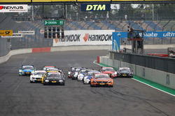 Restart, Lucas Auer, Mercedes-AMG Team HWA, Mercedes-AMG C63 DTM leads