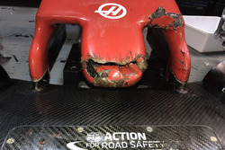 Haas F1 Team VF-18 of Romain Grosjean na aanrijding met marmot