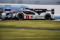 #1 Porsche Team, Porsche 919 Hybrid: Timo Bernhard, Mark Webber, Brendon Hartley