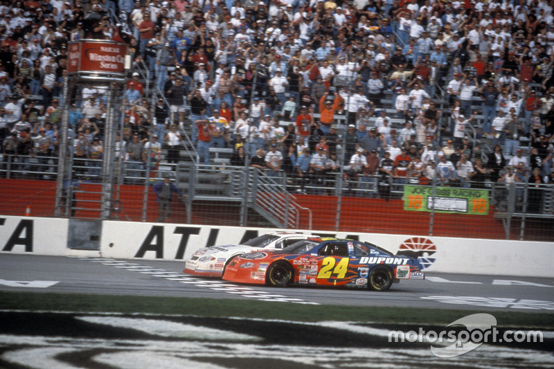 Atlanta 2001: Kevin Harvick siegt vor Jeff Gordon