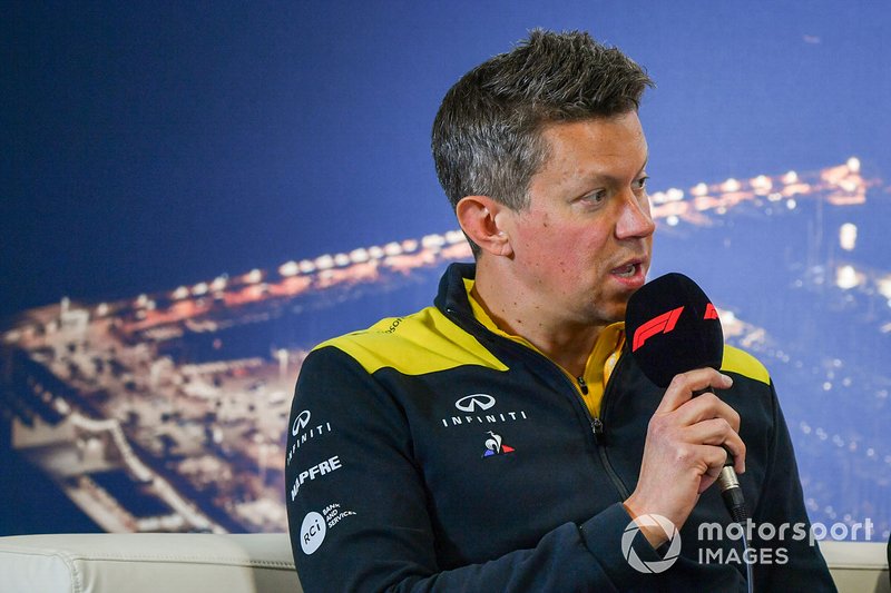 Marcin Budkowski, Renault F1 Team, dalam sebuah jumpa pers.