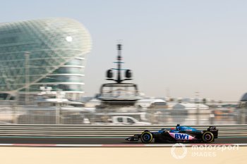Ocon manda en los test de F1 en Abu Dhabi sobre O'Ward; Alonso, 6º