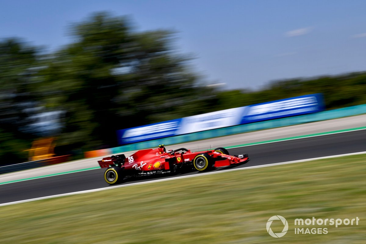 Карлос Сайнс, Ferrari SF21