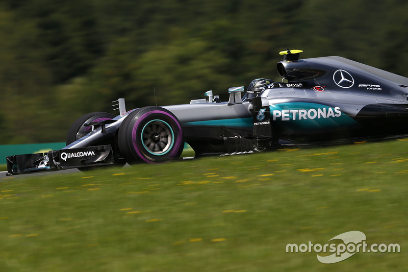 6. Nico Rosberg, Mercedes AMG F1 W07 Hybrid (Strafe: Fünf Plätze zurück)