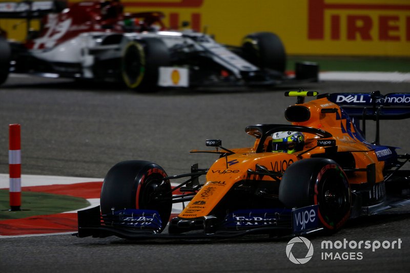 Ландо Норріс, McLaren MCL34, Антоніо Джовінацці, Alfa Romeo Racing C38