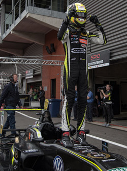 Race winner Lando Norris, Carlin Dallara F317 - Volkswagen