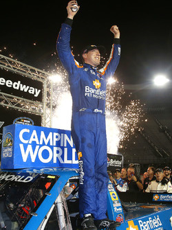 Race winner Kyle Busch, Kyle Busch Motorsports Toyota