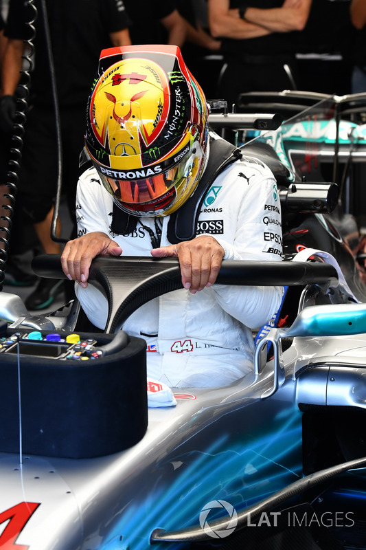 Lewis Hamilton, Mercedes-Benz F1 W08 with halo