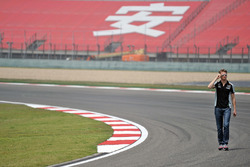 Nico Hulkenberg, Sahara Force India F1 walks the circuit