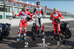 Podio drag race: il vincitore Scott Redding, Pramac Racing, secondo Casey Stoner, Ducati Team, terzo Régis Laconi