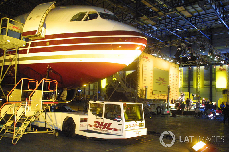 Самая замороченная: доставка машины Jordan самолетом DHL (2002)