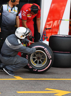 Ferrari and Pirelli engineers