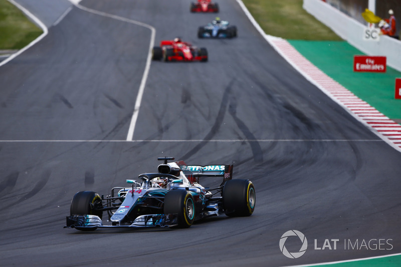 Lewis Hamilton, Mercedes AMG F1 W09, Sebastian Vettel, Ferrari SF71H y Valtteri Bottas, Mercedes AMG F1 W09