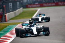 Valtteri Bottas, Mercedes AMG F1 W08, Lewis Hamilton, Mercedes AMG F1 W08