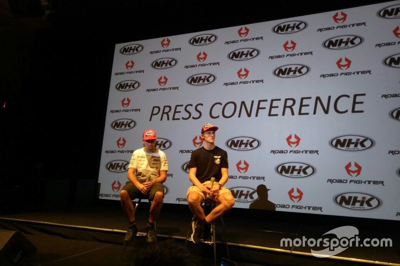 Karel Abraham, Angel Nieto Team dan Jules Danilo, SAG Team Moto2 saat event helm NHK Indonesia di Jakarta