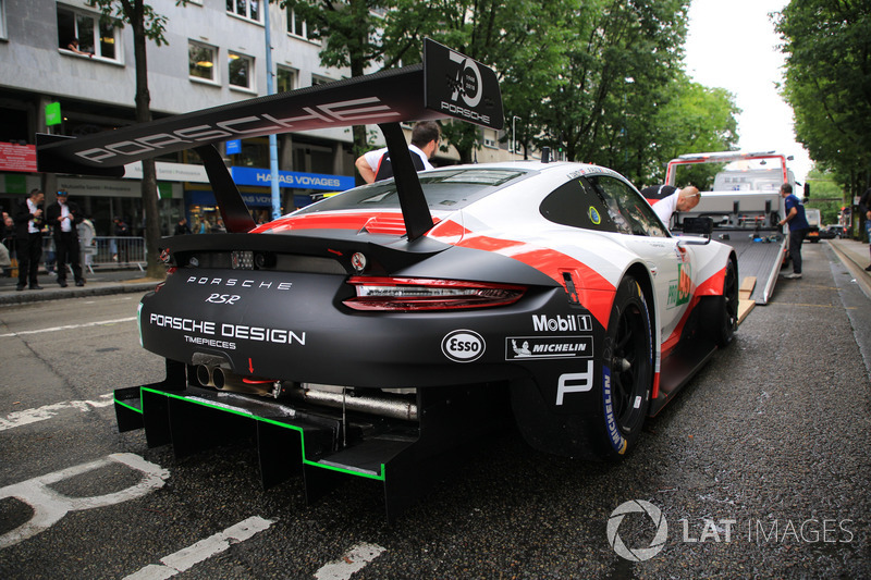 #93 Porsche GT Team Porsche 911 RSR