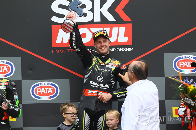 Podium: race winner Jonathan Rea, Kawasaki Racing