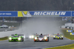 Start: #6 Team Penske ORECA 07: Helio Castroneves, Simon Pagenaud, Juan Pablo Montoya lider