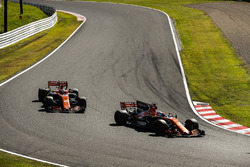 Fernando Alonso, McLaren MCL32, Stoffel Vandoorne, McLaren MCL32