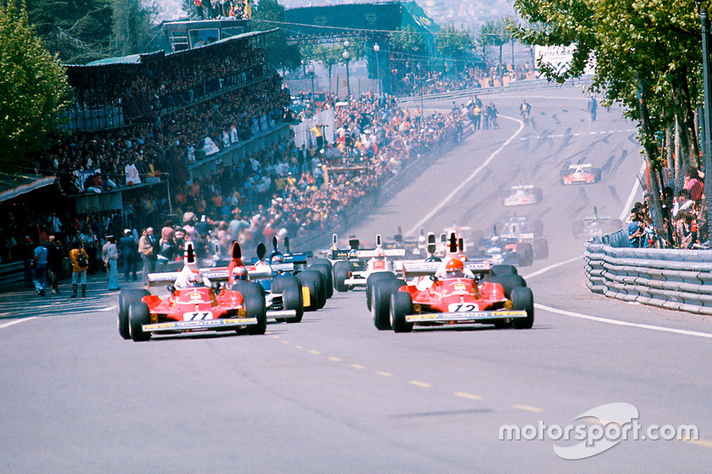 Нікі Лауда, Клей Регаццоні, Ferrari 312T, Маріо Андретті, Parnelli VPJ4 Ford, на старті