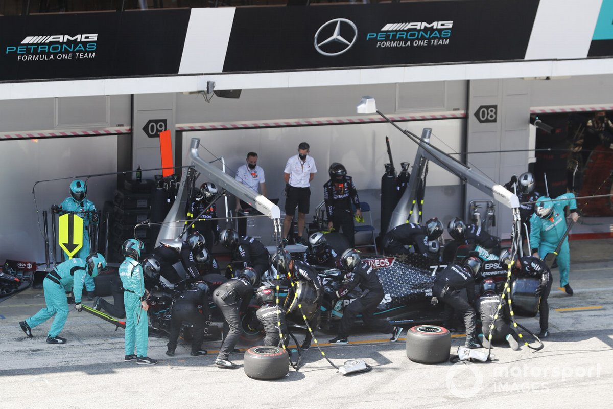 Valtteri Bottas, Mercedes F1 W11 EQ Performance, makes a stop