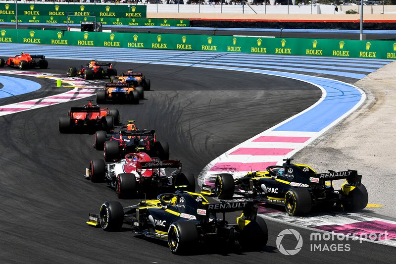 شارل لوكلير، فيراري، ماكس فيرشتابن، ريد بُل، كارلوس ساينز الابن، مكلارين، لاندو نوريس، مكلارين، سيباستيان فيتيل، فيراري، بيير غاسلي، ريد بُل، أنطونيو جيوفينازي، ألفا روميو، دانيال ريكاردو، رينو، نيكو هلكنبرغ، رينو، خلال اللفة الافتتاحية