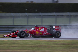 Sebastian Vettel, Ferrari test de 2017 spec Pirelli