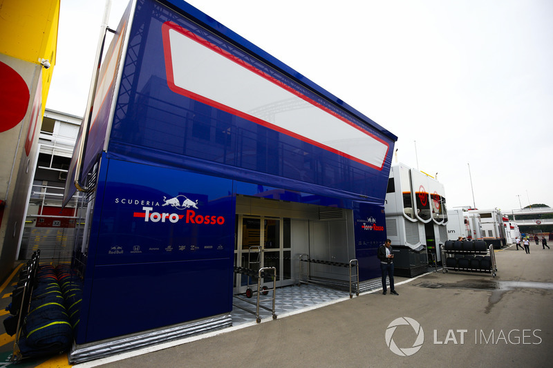 Motorhome Toro Rosso