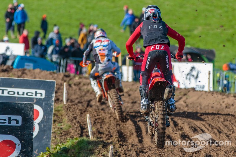 Jeffrey Herlings, Red Bull KTM Factory Racing, voor Tim Gajser, Team HRC