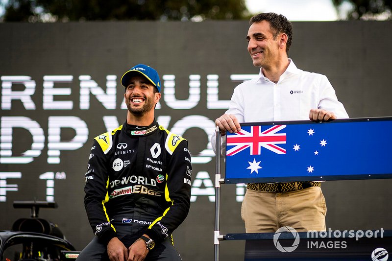 Daniel Ricciardo mit Cyril Abiteboul