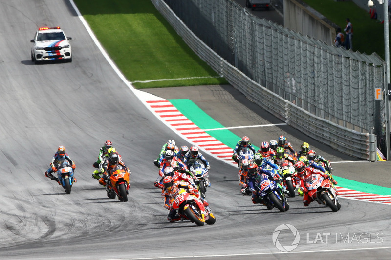 Márquez, mantiene la pole hasta la curva