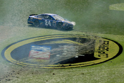 Crash: Chase Elliott, Hendrick Motorsports Chevrolet
