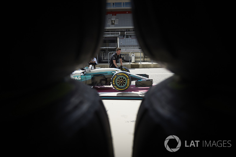 Механіки Mercedes, Mercedes AMG F1 W08