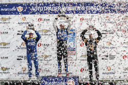 Podium: second place Scott Dixon, Chip Ganassi Racing Honda, race winner Graham Rahal, Rahal Letterm