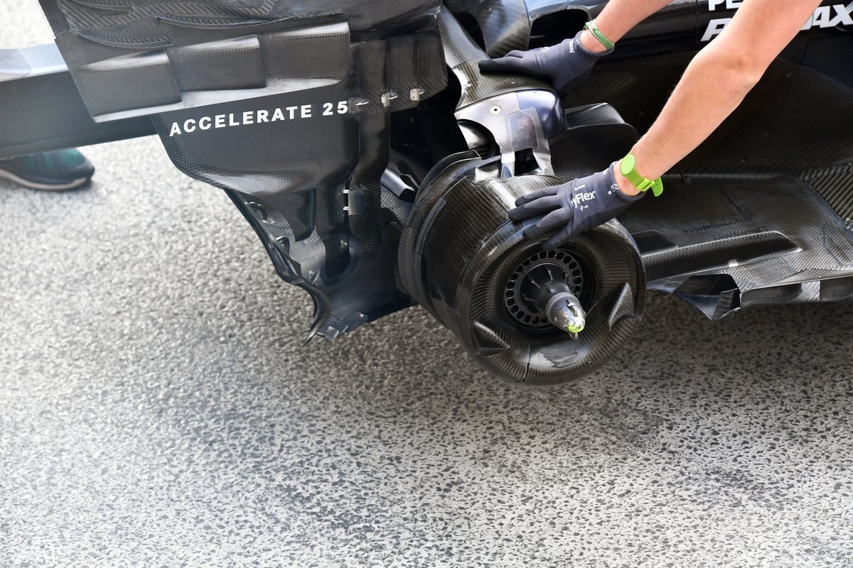 Detalle del tambor de freno del Mercedes W12