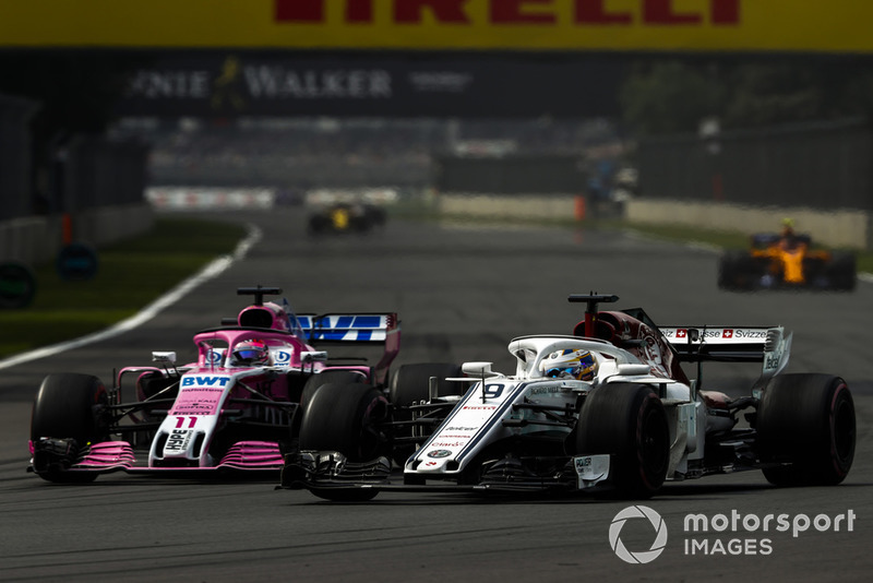 Маркус Эрикссон, Sauber C37 и Серхио Перес, Racing Point Force India VJM11
