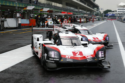 #2 Porsche Team Porsche 919 Hybrid: Timo Bernhard, Earl Bamber, Brendon Hartley