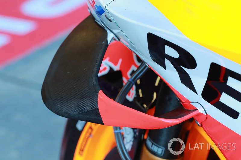 Az említett elem Marc Marquez motorján