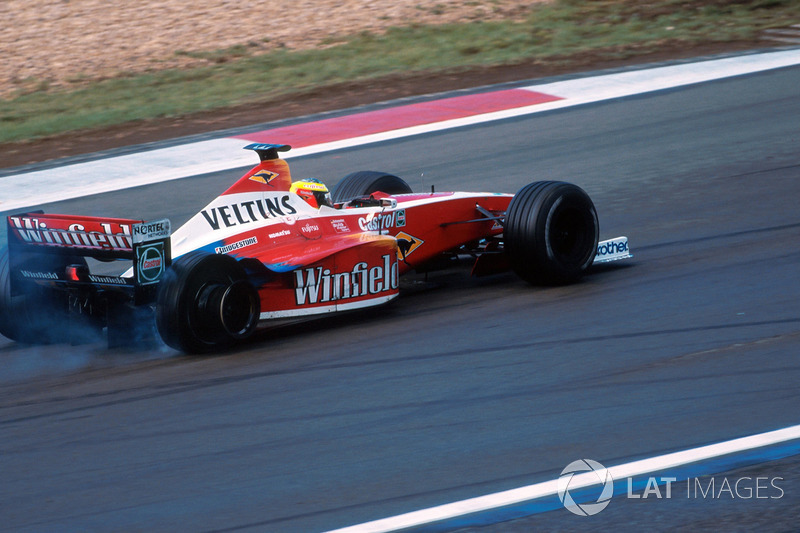 Patlak lastik nedeniyle Ralf Schumacher, Williams FW21 galibiyet mücadelesinden oluyor