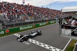 Льюіс Хемілтон, Mercedes-AMG F1 W09