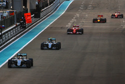 Lewis Hamilton, Mercedes AMG F1 W07 Hybrid voor Nico Rosberg, Mercedes AMG F1 W07 Hybrid