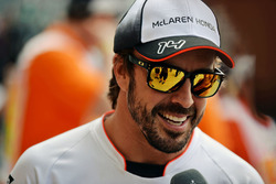 Fernando Alonso, McLaren, bei der Fahrerparade
