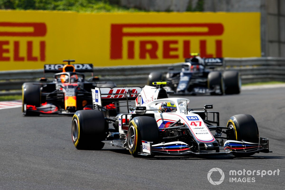 Mick Schumacher, Haas VF-21, Max Verstappen, Red Bull Racing RB16B, and Pierre Gasly, AlphaTauri AT02
