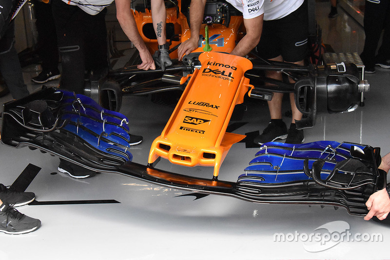 Носовой обтекатель и переднее антикрыло McLaren MCL33