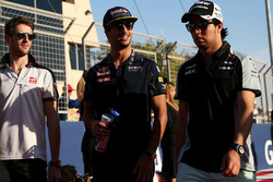 Sergio Perez, Sahara Force India F1, Daniel Ricciardo, Red Bull Racing and Romain Grosjean, Haas F1 Team