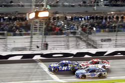 Chase Elliott, Hendrick Motorsports Chevrolet, Dale Earnhardt Jr., Hendrick Motorsports Chevrolet, R