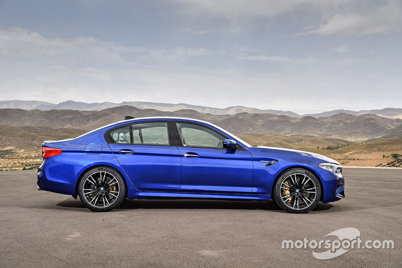 Новий BMW M5