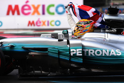 2017 Formula 1 Dünya Şampiyonu Lewis Hamilton, Mercedes AMG F1